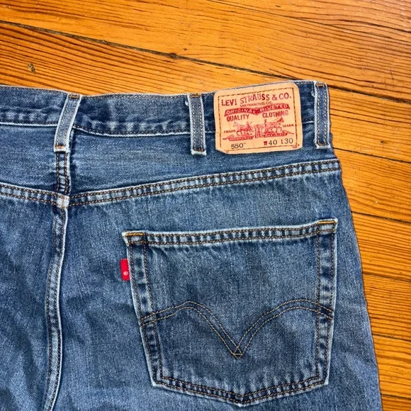 Vintage Levis Oversized Low Waisted Jeans - Picture 2 of 5